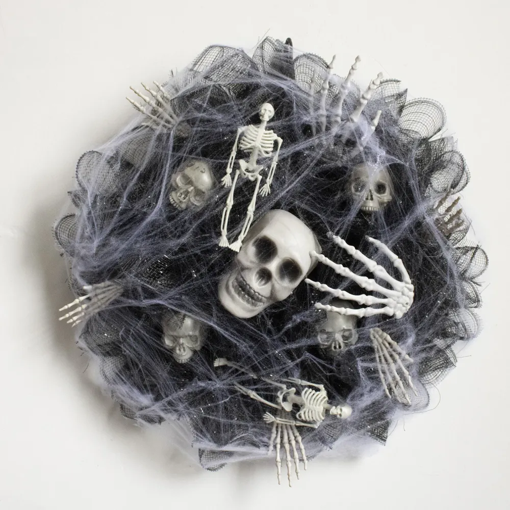 Guirnalda de Calaveras con Malla Negra – Decoración de Halloween para Interiores y Exteriores OKKO SHOP
