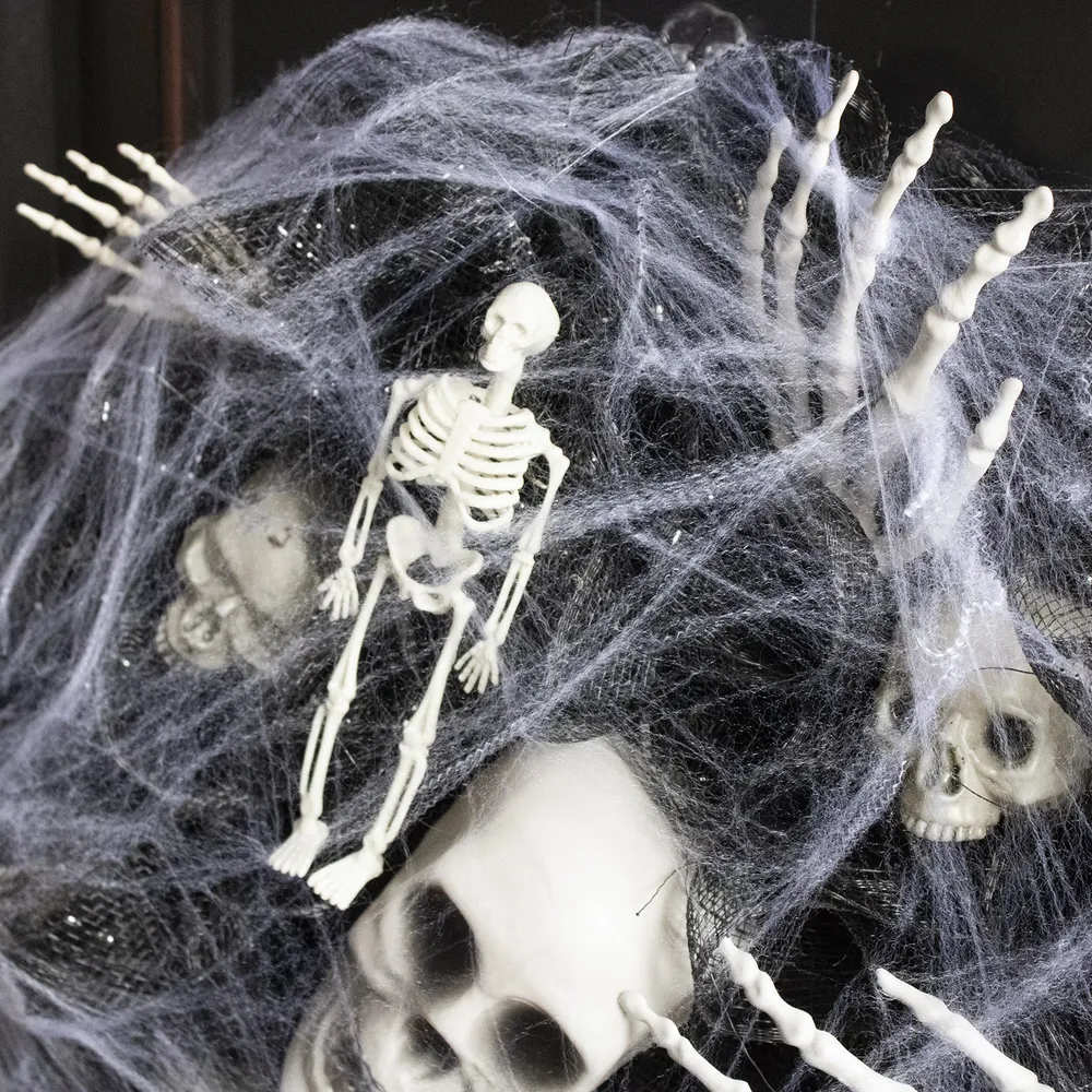 Guirnalda de Calaveras con Malla Negra – Decoración de Halloween para Interiores y Exteriores OKKO SHOP