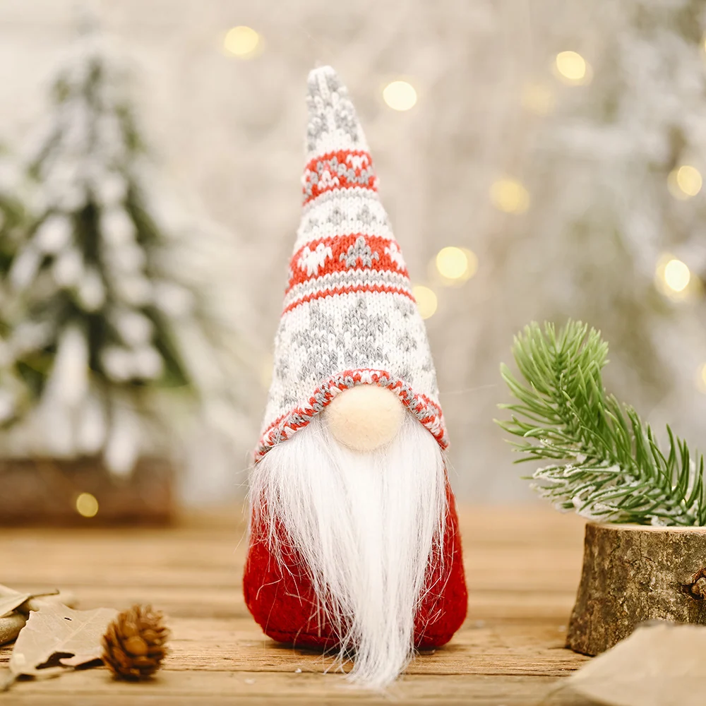 Muñeco navideño bosque – abuelito con gorro de copos de nieve A OKKO SHOP