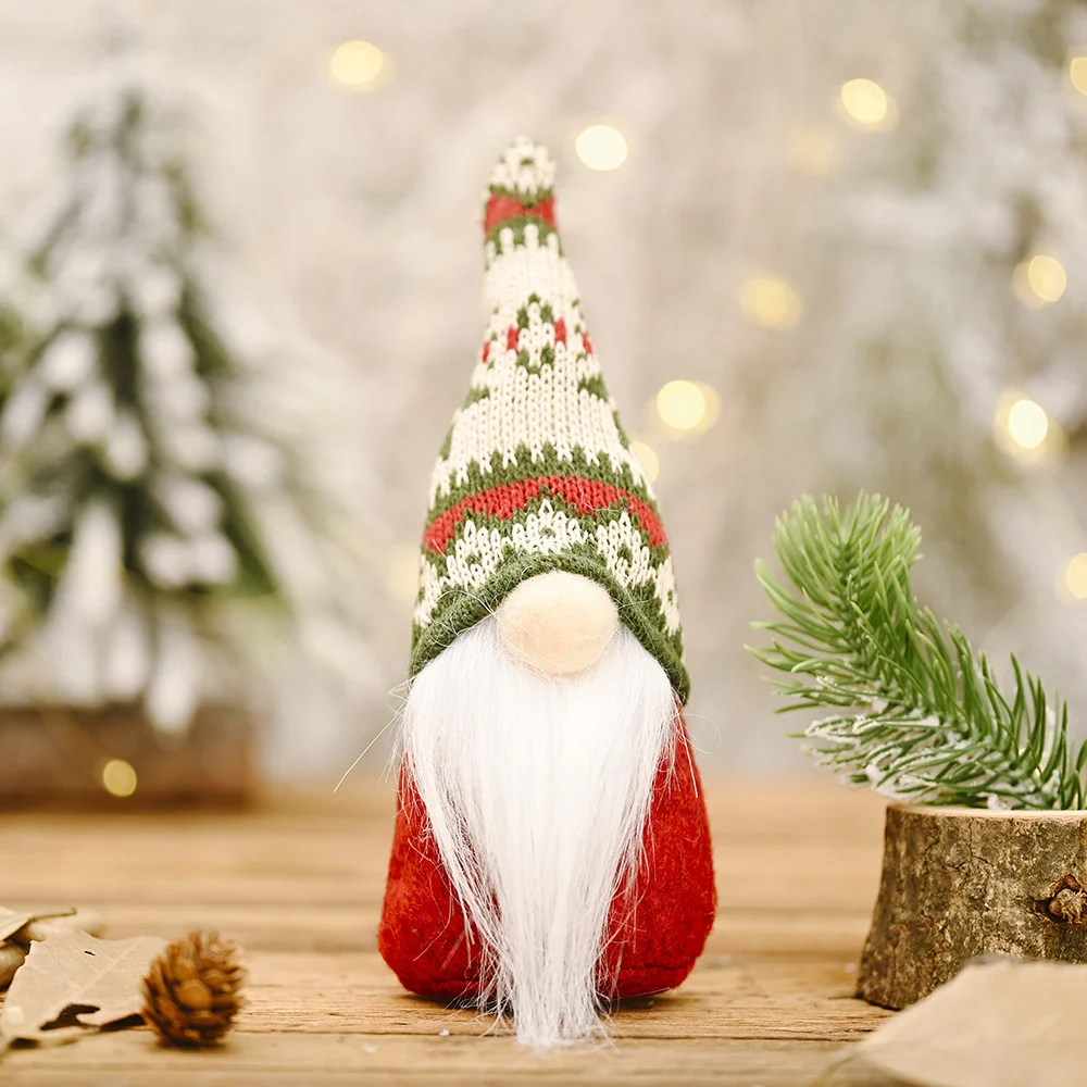 Muñeco navideño bosque – abuelito con gorro de copos de nieve A OKKO SHOP