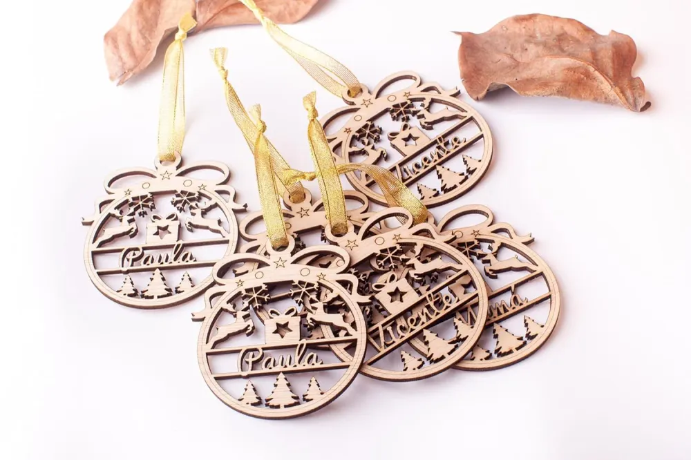 Olesea Bolas de Navidad Personalizada con Nombre de Madera Navidad Decoración - Adornos Cuerda incluida (Esfera) Olesea by...