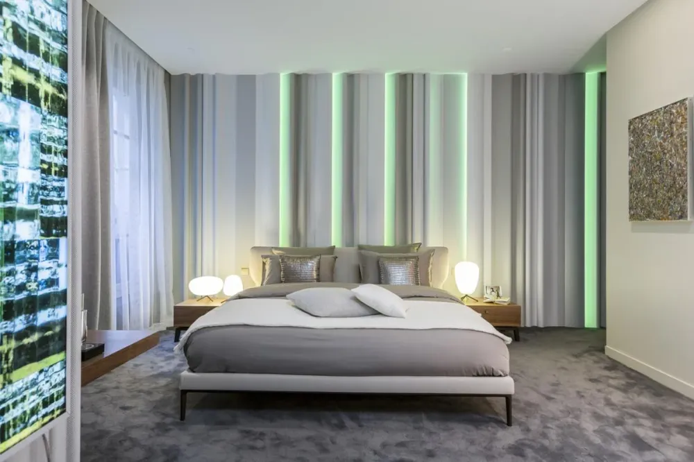 P3071 Riel para cuadros de poliuretano Orac Decor Luxxus Golf Ulf Moritz