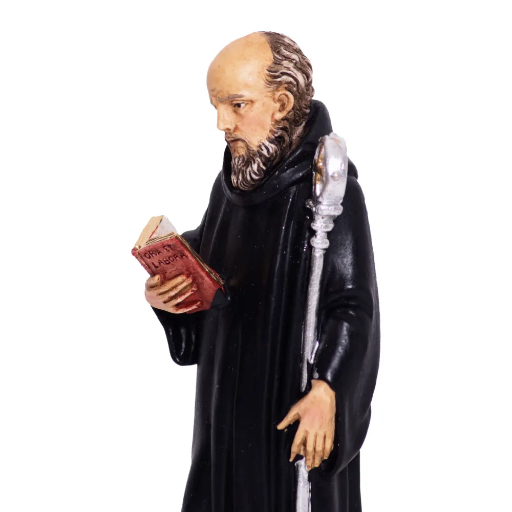 Estatua de resina y mármol de San Benito Pasquini