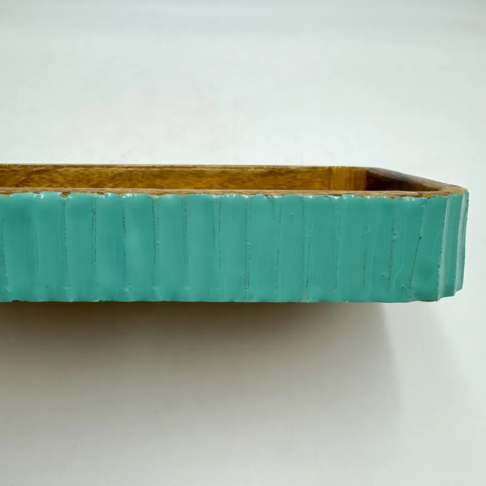 Bandeja de madera de mango azul 38x22x5 cm Petra Decora