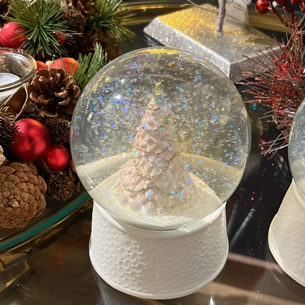 Bola de cristal pino navidad Petra Decora