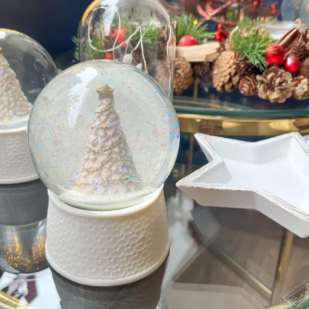 Bola de cristal pino navidad Petra Decora