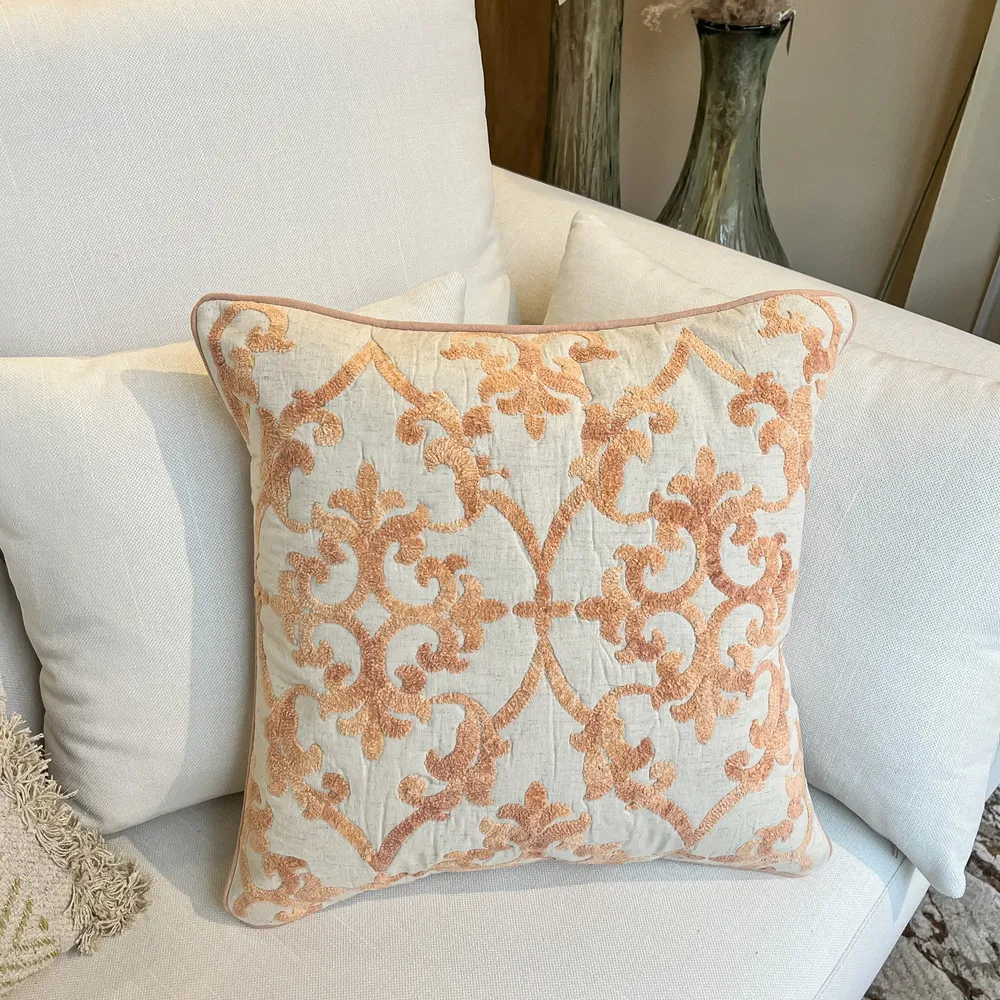 Cojín algodón bordado beige y rosa 50x50 cm Petra Decora