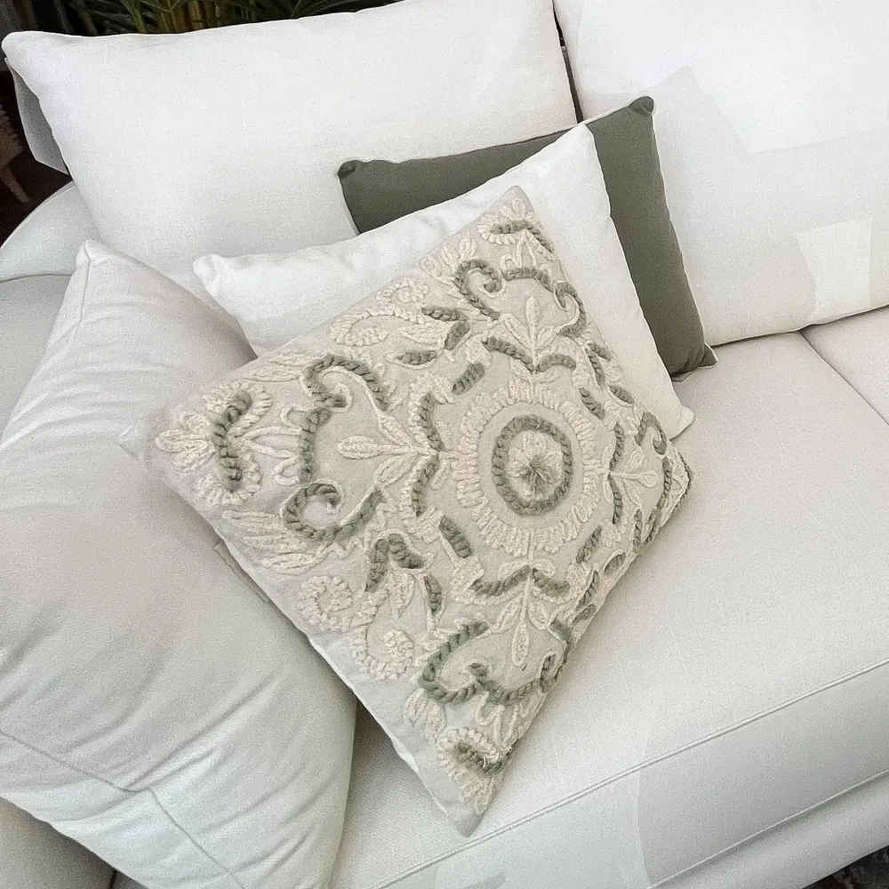 Cojín algodón bordado beige/verde 45 x 45 Petra Decora