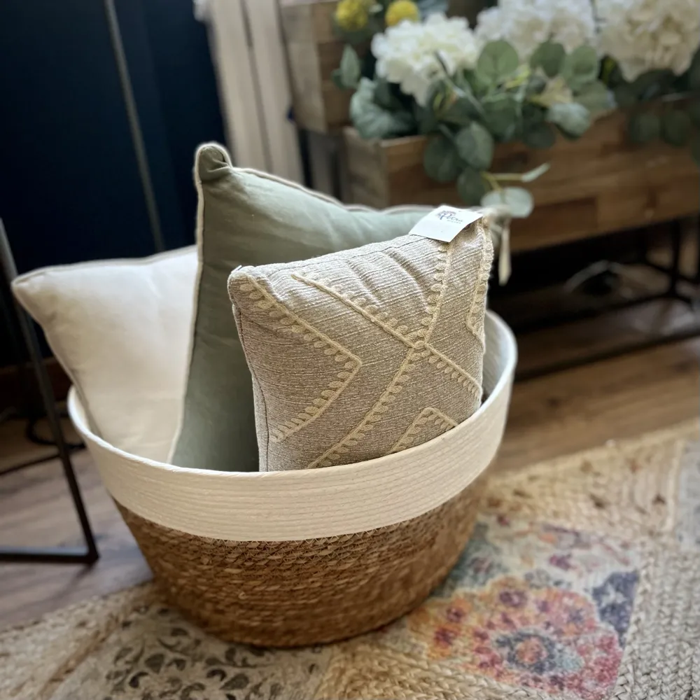 Cojín beige rombos bordado 30x50 cm Petra Decora