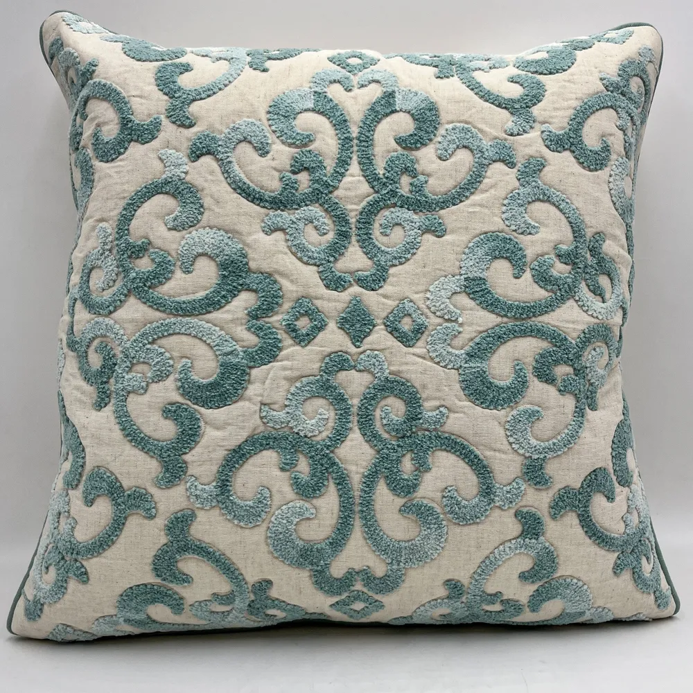Cojín bordado azul algodón 50x1x50 Petra Decora