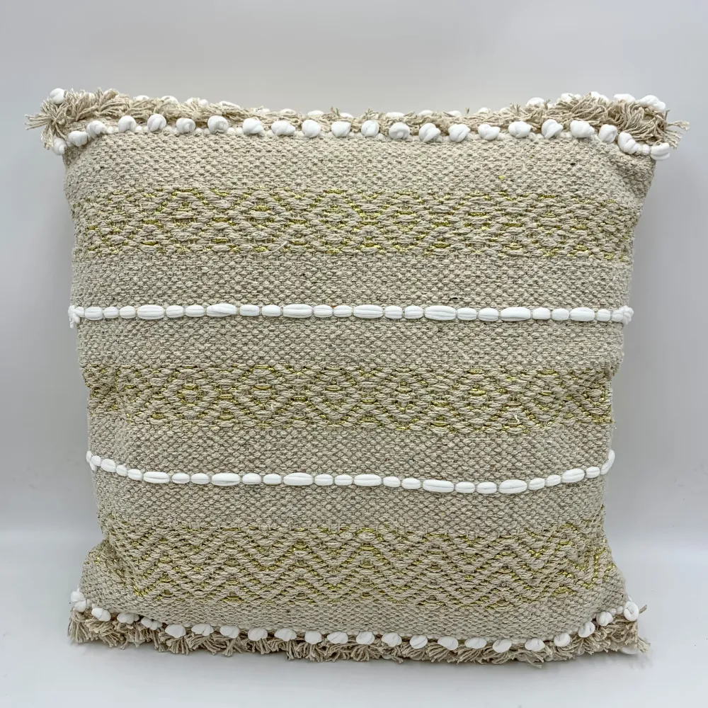 Cojín bordado beige y dorado 45x45 Petra Decora