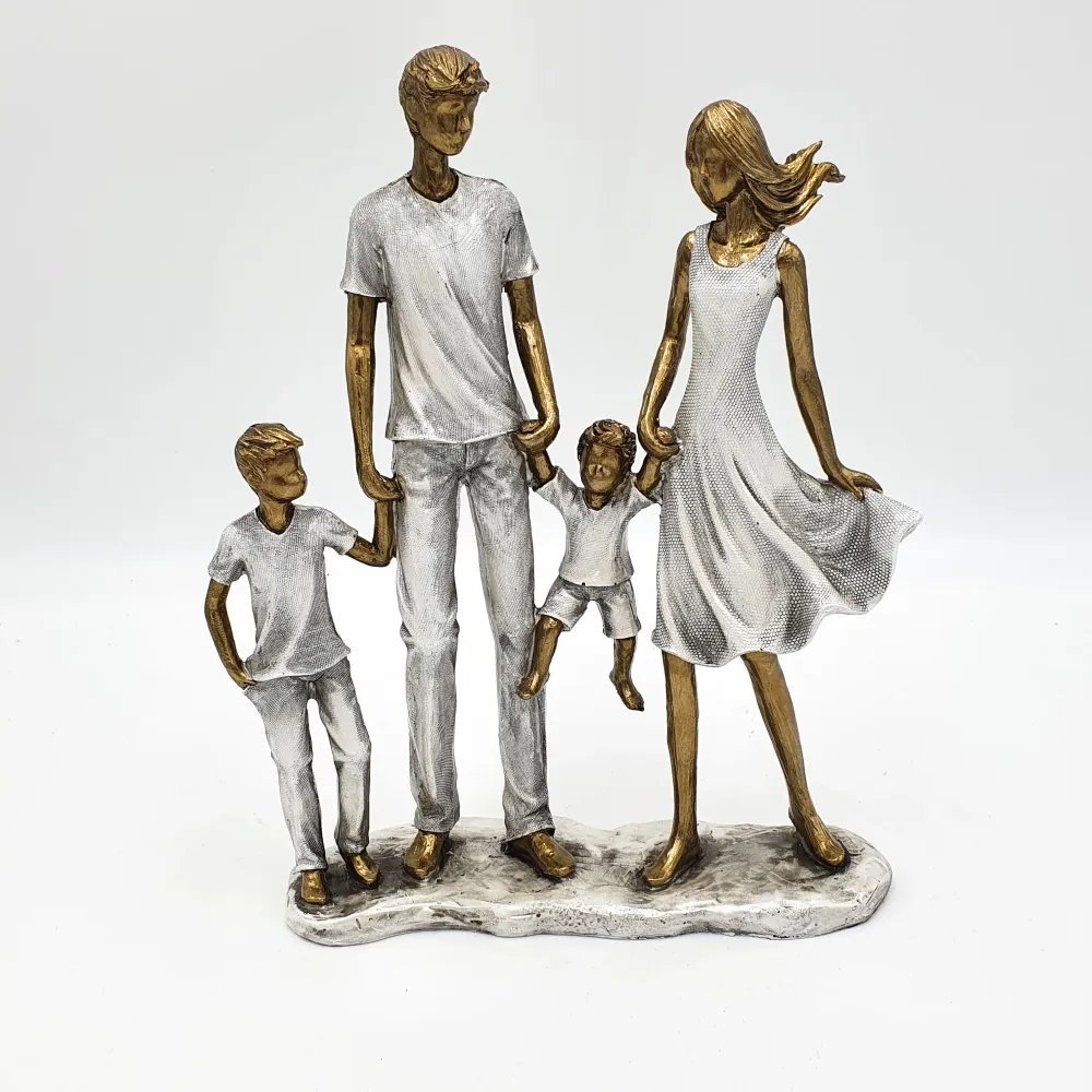 Figura familia paseo blanco Petra Decora
