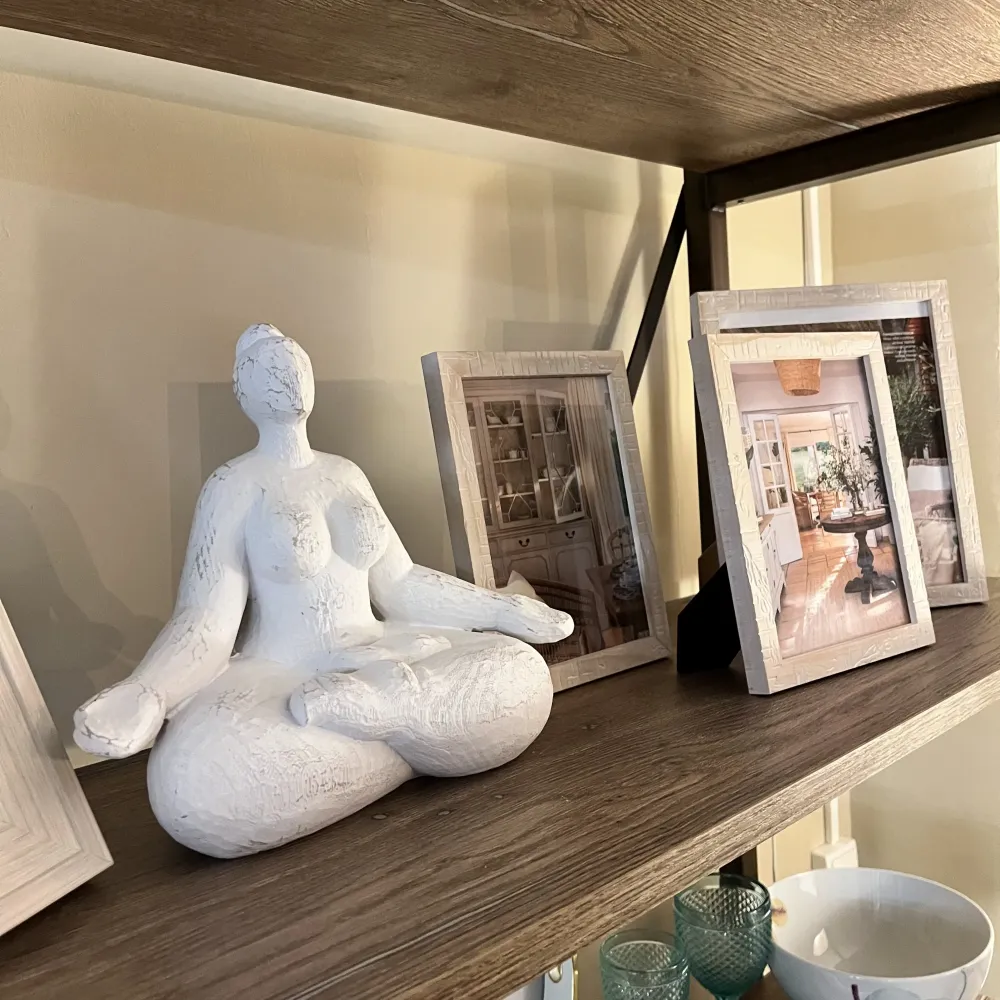 Figura resina yoga Petra Decora
