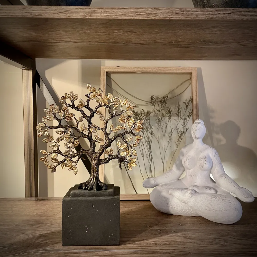 Figura resina yoga Petra Decora
