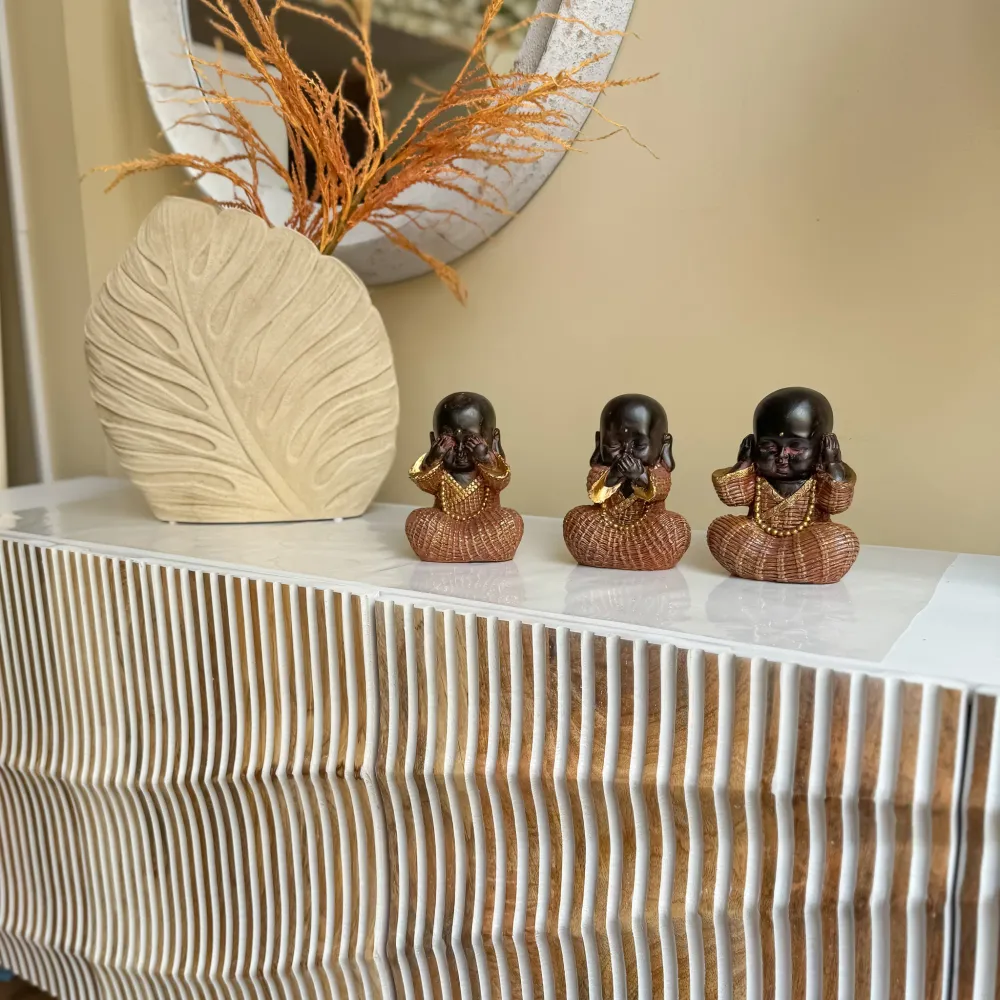 Figuras monjes budistas terracota 12x7,5x15,5 cm Petra Decora