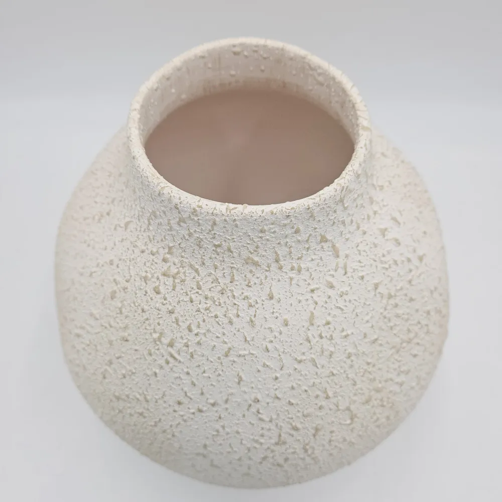 Jarrón Cowe beige textura 19x20cm Petra Decora