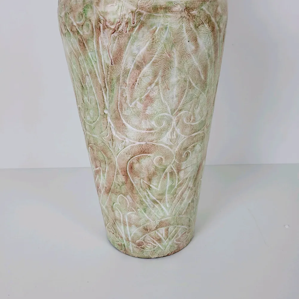 Jarrón crema/verde metal 24x24x54 cm Petra Decora