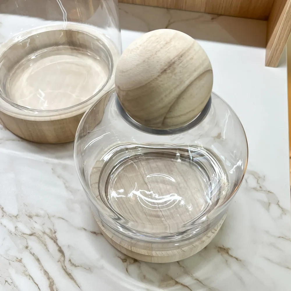 Jarrón cristal y madera bola natural 18Xx18x24 Petra Decora