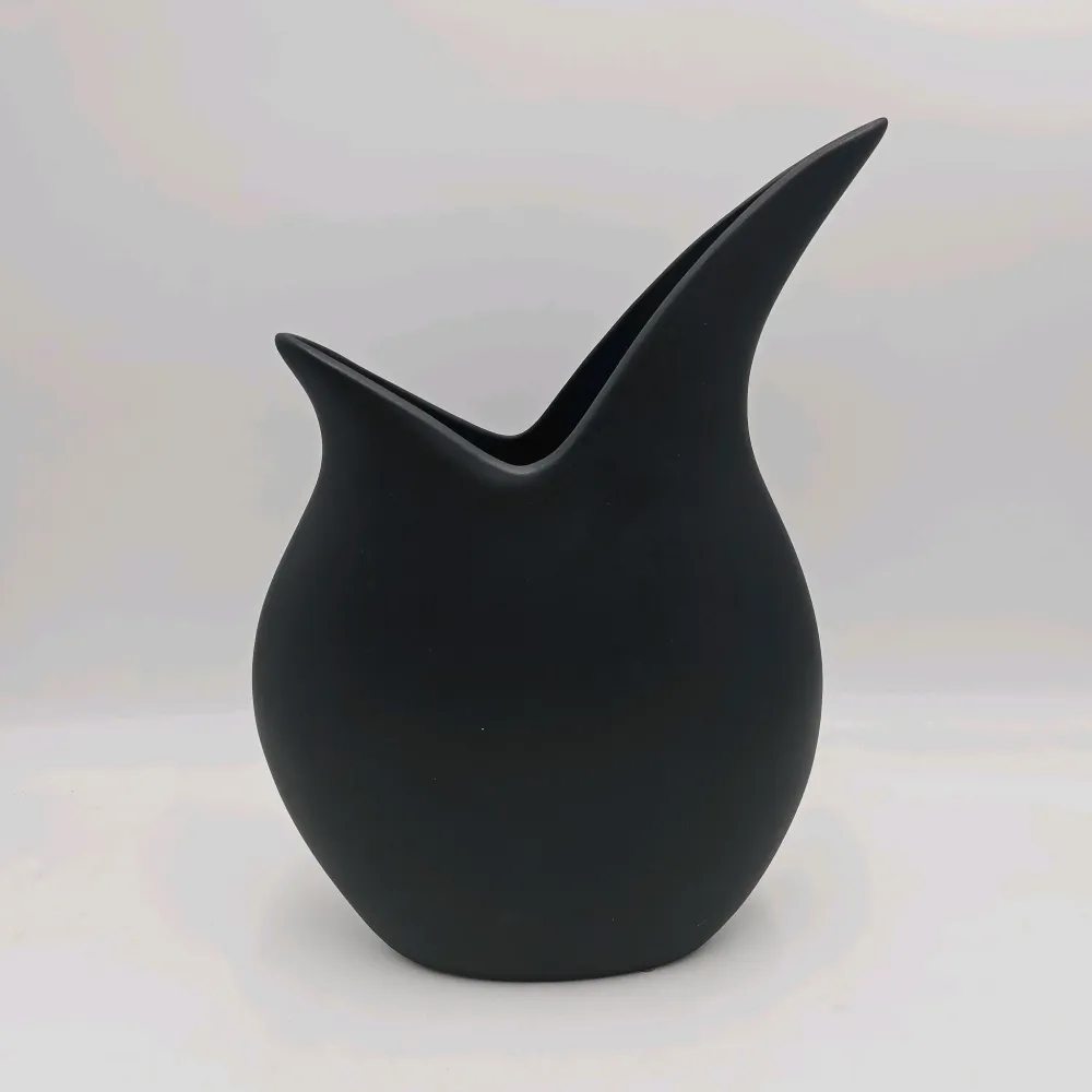 Jarrón Melissa negro 25x10x35 Petra Decora