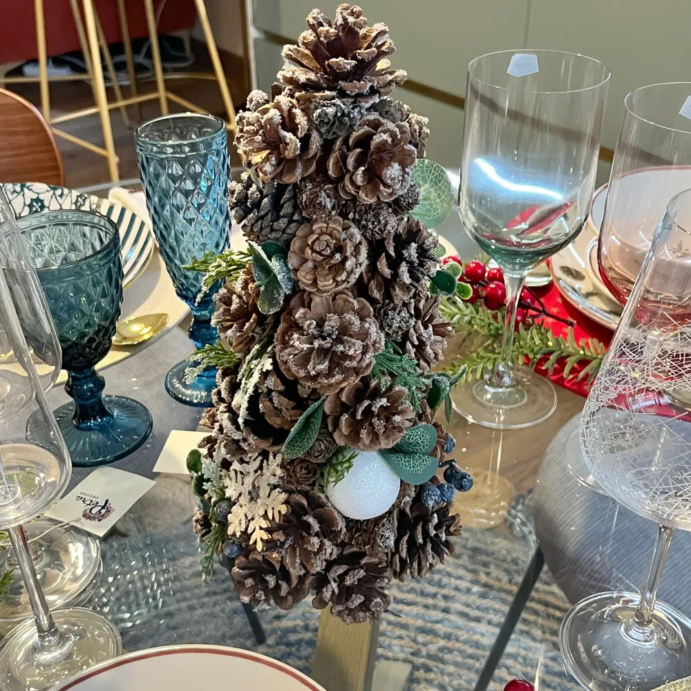 Árbol navidad piñas 30 cm Petra Decora