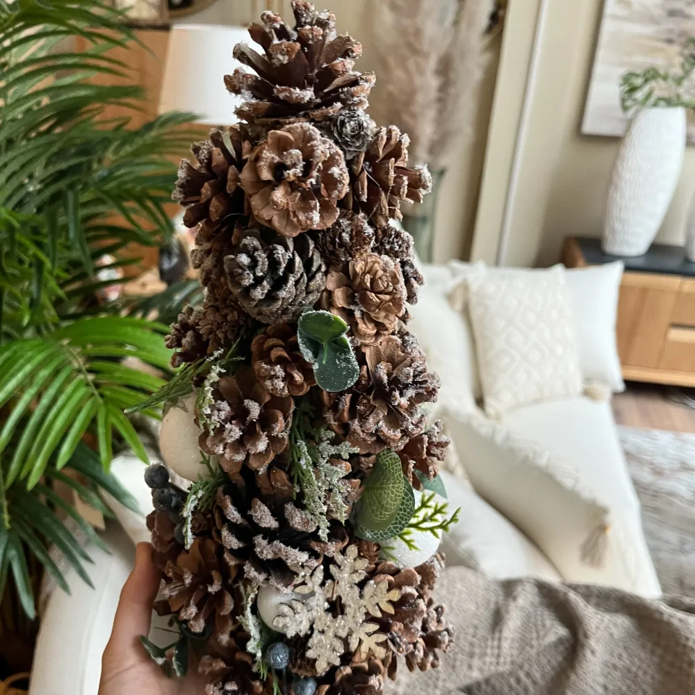 Árbol navidad piñas 30 cm Petra Decora