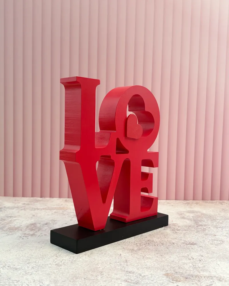 Figura decorativa de madera Red Love Pot & Decor