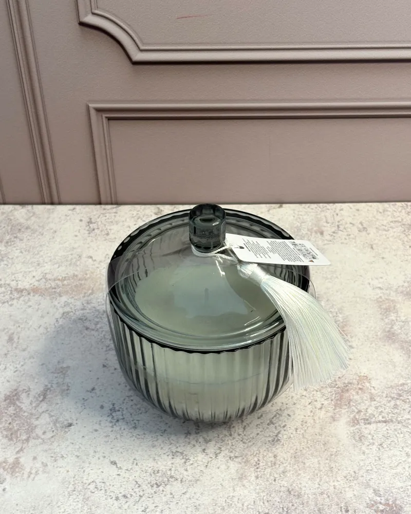 Vela aromática en envase de vidrio aroma cedro Pot & Decor