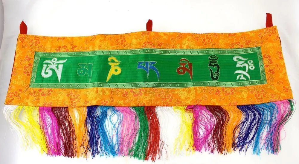 Banner horizontal colgado de Om Mani Padme Prajwol /NepaCrafts