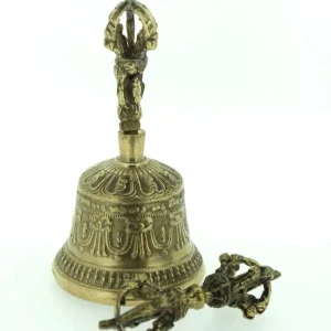 Campana pequeñ y Dorje Prajwol /NepaCrafts