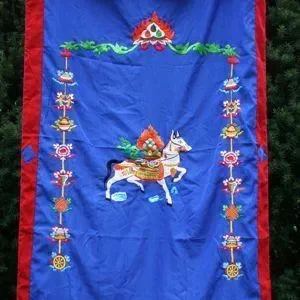 Cortina de puerta bordada con caballo de viento Prajwol /NepaCrafts