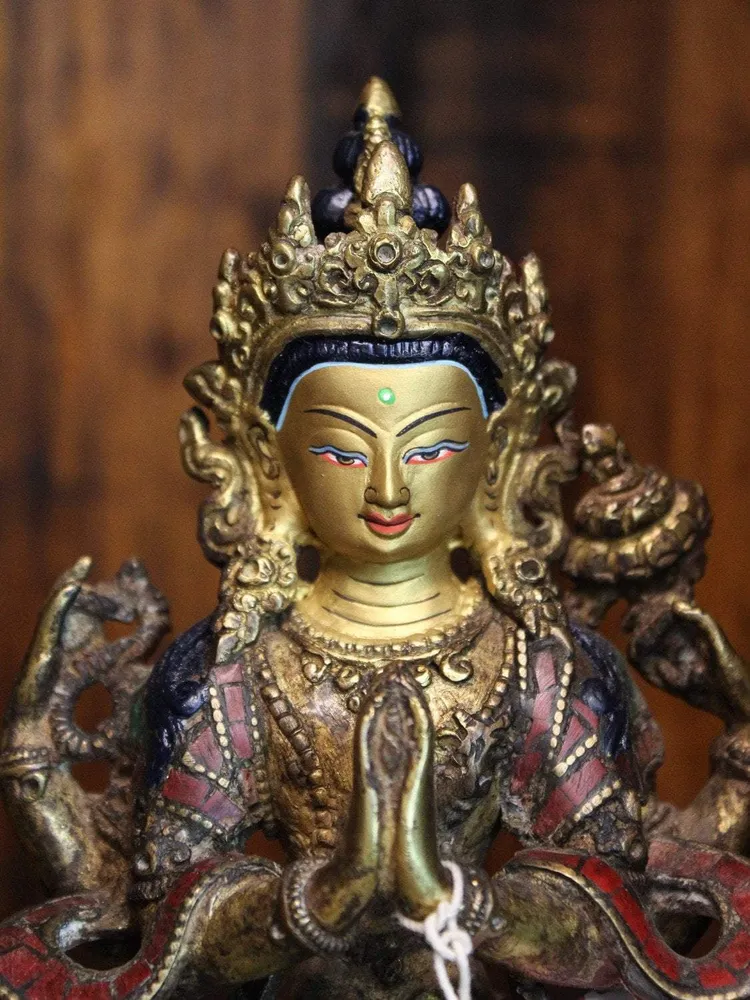 Estatua de Chenrezig de 7 pulgadas con joyas de mosaico Prajwol /NepaCrafts