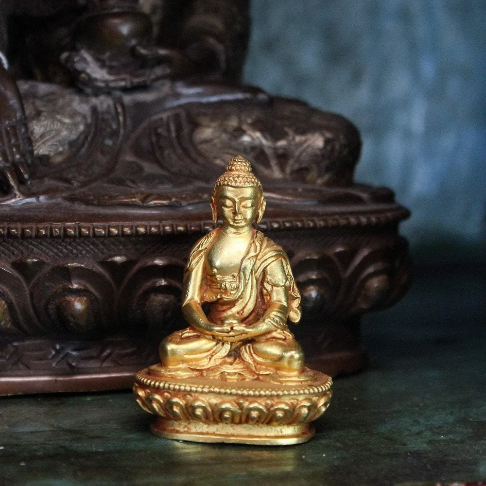 Pequeñ estatua dorada del Buda Amitabha Prajwol /NepaCrafts