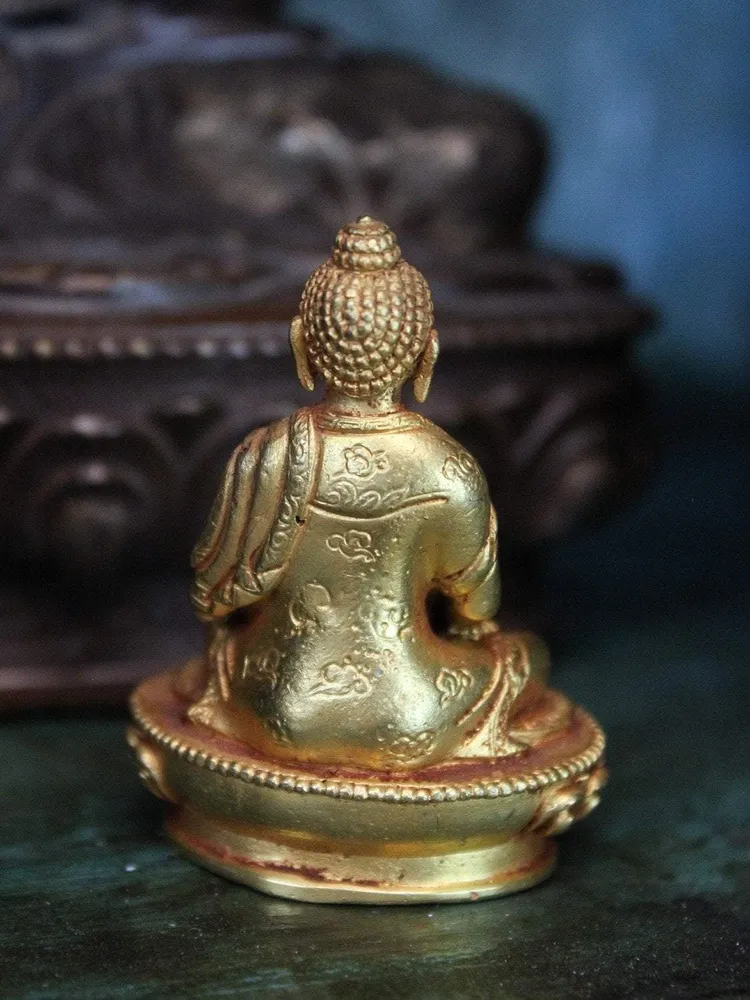 Pequeñ estatua dorada del Buda Amitabha Prajwol /NepaCrafts