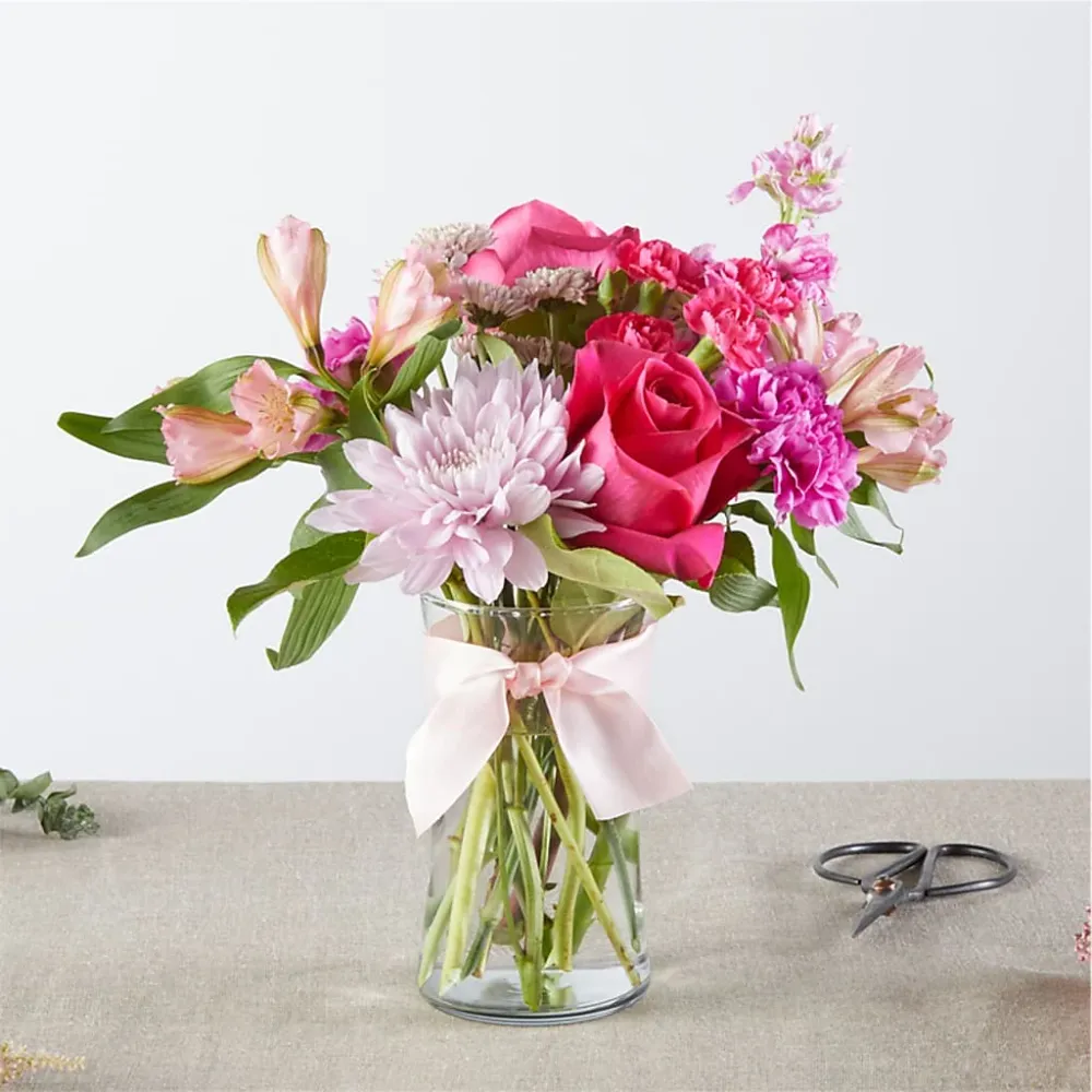Lazo rosa: un original de floristerí Salon Diane Aubin Fleuriste Inc