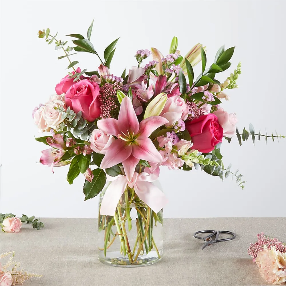 Lazo rosa: un original de floristerí Salon Diane Aubin Fleuriste Inc