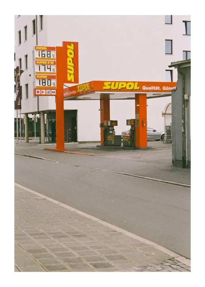 GAS STATION studiomalek