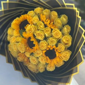 Brillo Eterno Ramo de Rosas amarillas y Girasoles naturales frescas The Prestige Roses Madrid