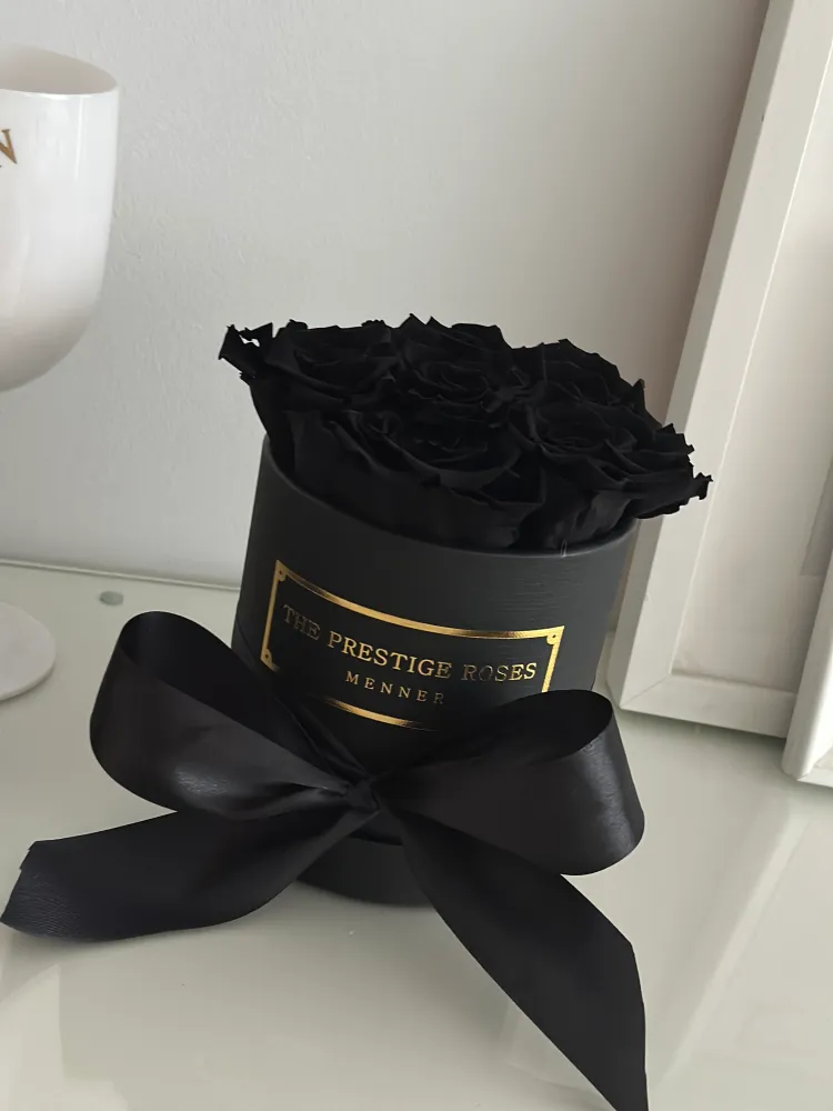 Caja Negro Mini de Rosas Eternas Negros The Prestige Roses Madrid