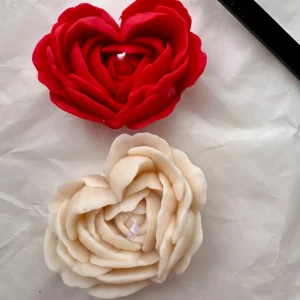 Vela decorativa “Corazón de flores” Rosa