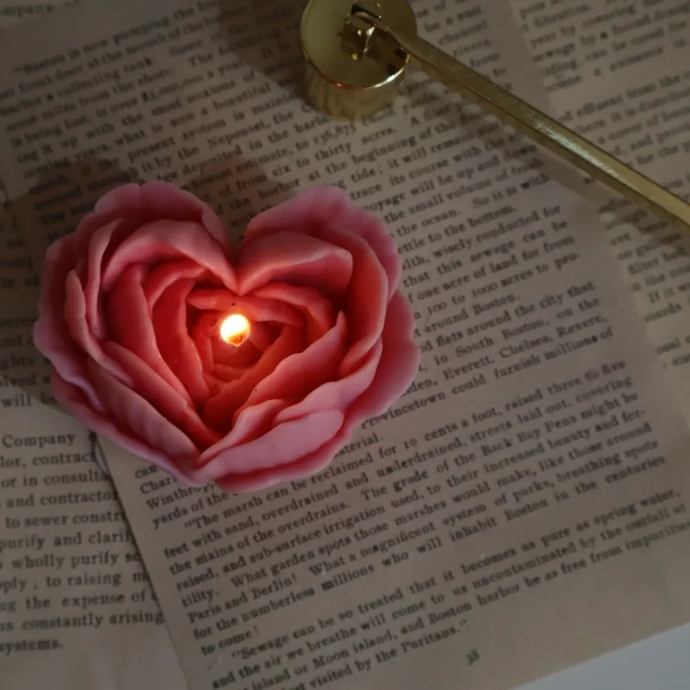 Vela decorativa “Corazón de flores” Rosa