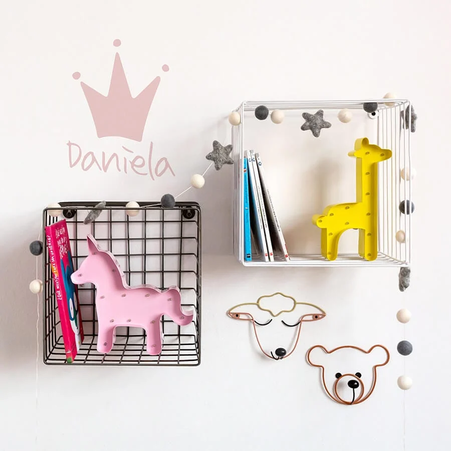 Vinilo infantil Personalizado Corona Rosa