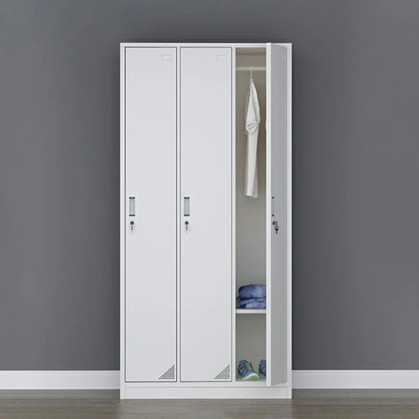 Gabinete de almacenamiento gris de estilo moderno con puertas batientes Gabinete de metal para baño Clearhalo