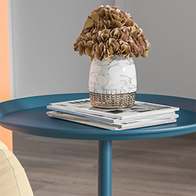 Mesa decorativa contemporánea Mesita de noche Mesa de noche de metal para dormitorio Naranja Clearhalo