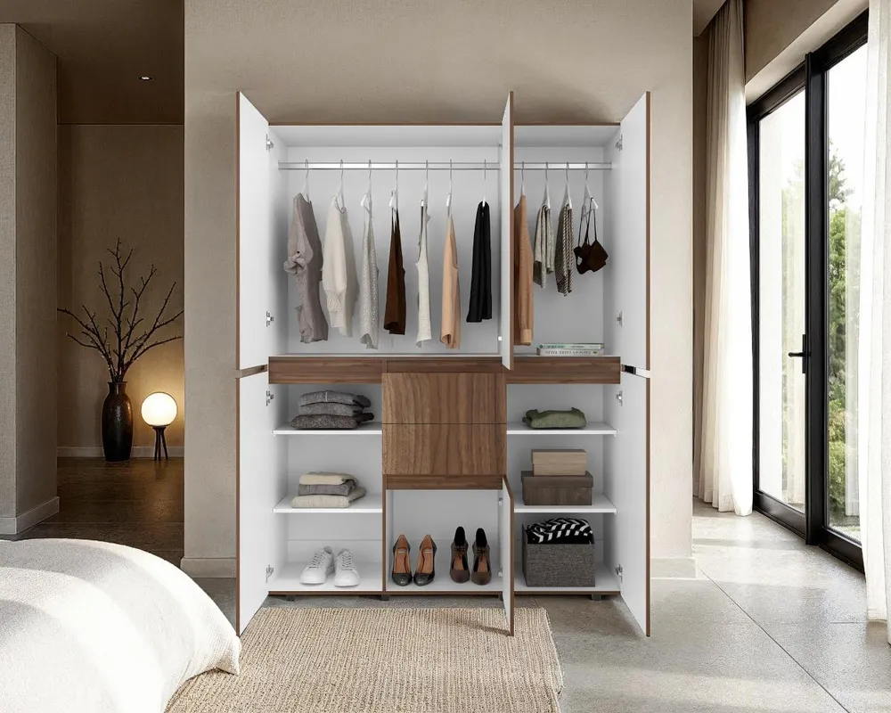 Closet Bea, Gales y Blanco Duqueza RTA Design
