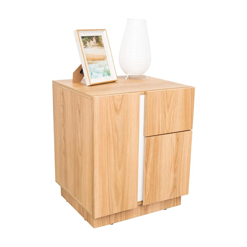 Mesa de Noche Carmi, Fresno Europeo y Blancco Duqueza RTA Design