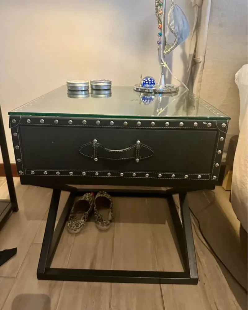 Velador Elegancia en tu Habitación Swappy