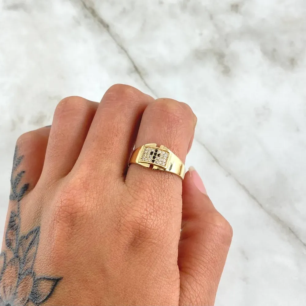 Baterías Recargables Anillo Cruz Cuadro Voluminoso 3.2gr / T7 1/2 / Circones Blancos Negros Oro Amarillo 18K
