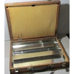 Cargador Inteligente Maletin oleo division metalica 37x27x7,7