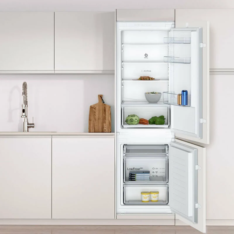 Frigorífico Combi integrable Balay 3KIE711S con Tecnologí de Larga Duración