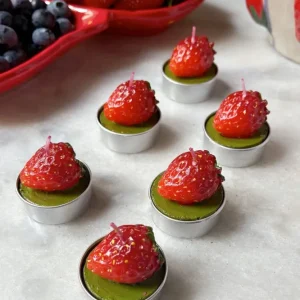 Juego De 6 Velas Con Diseño De Fresas AA - 24 Unidades